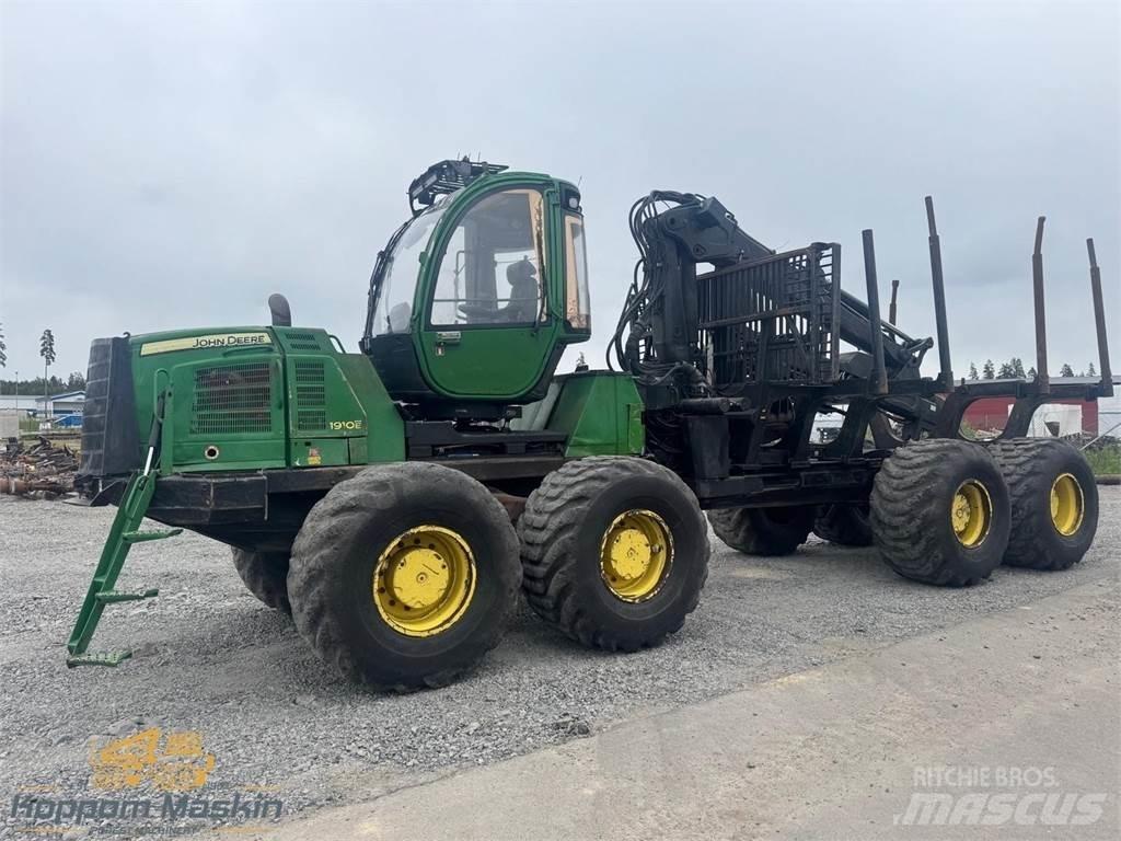 John Deere 1910E Форвардеры