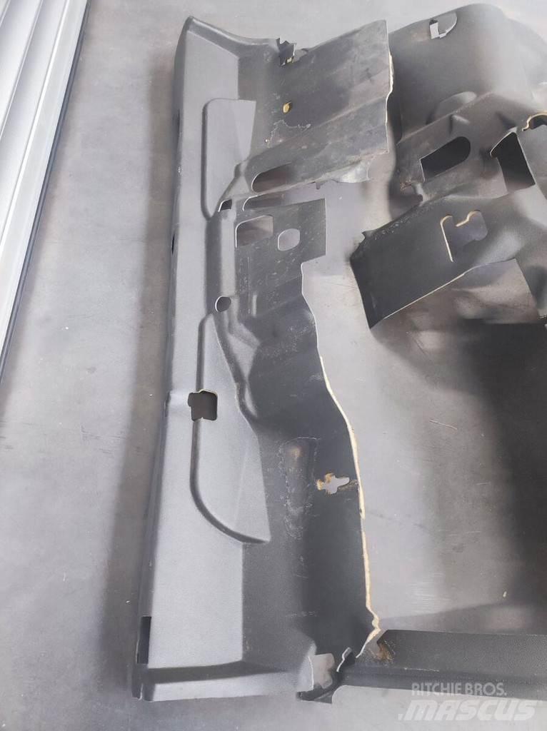 Renault Floor Mat Кабины