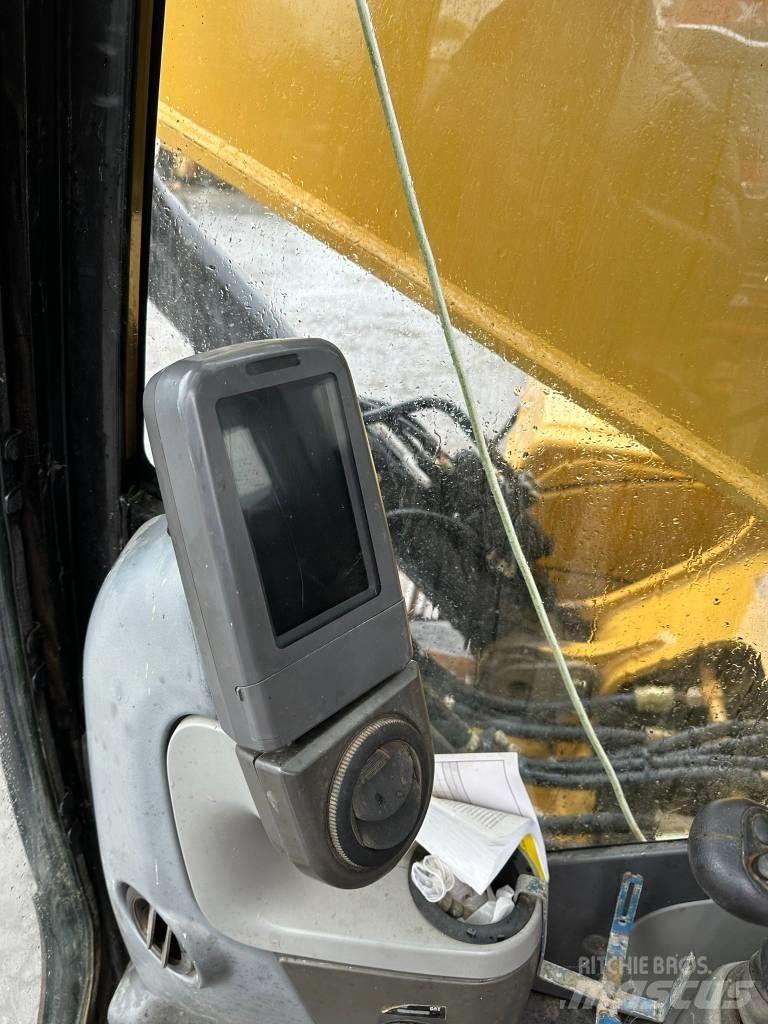 CAT 325DL Гусеничные экскаваторы