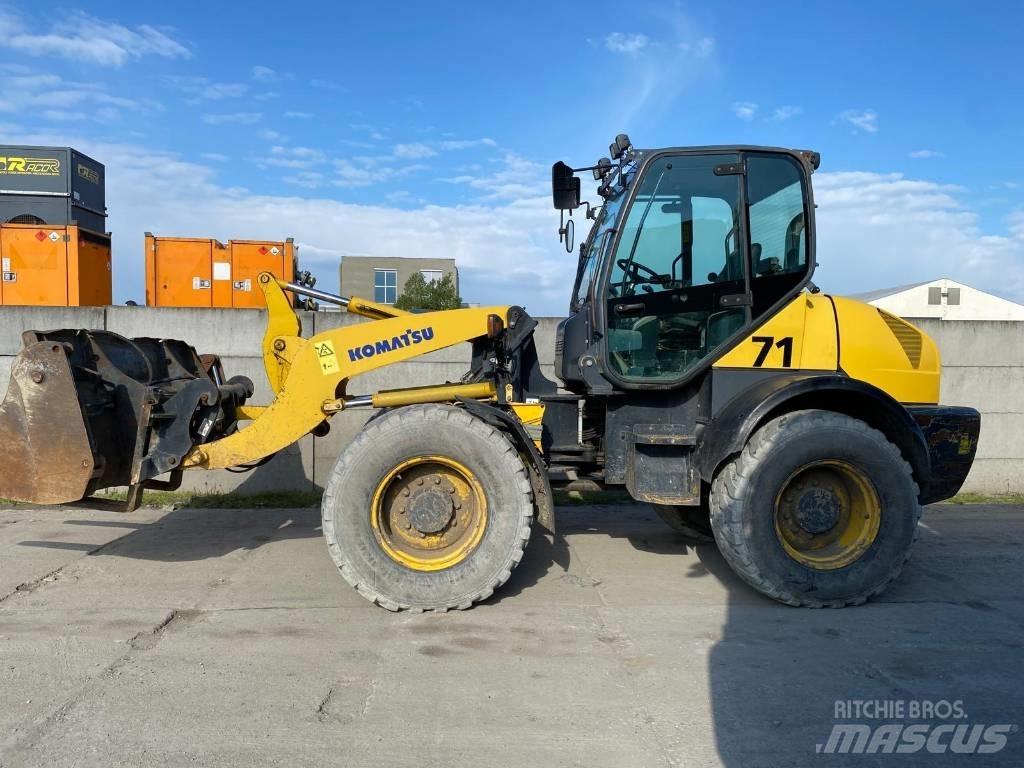 Komatsu WA 100 M-5 Фронтальные погрузчики