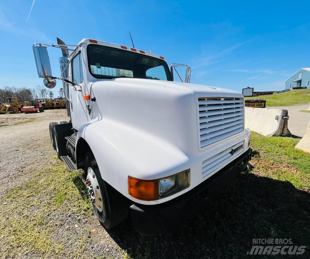 International 8200 Седельные тягачи