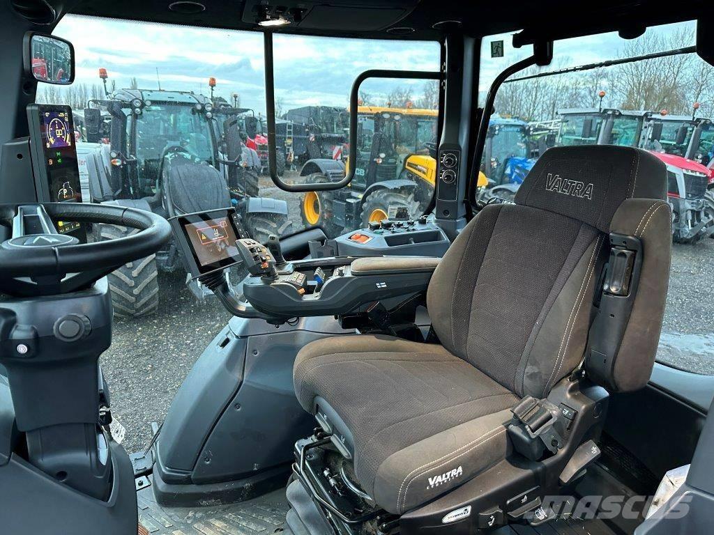 Valtra T 235 Direct Трактора