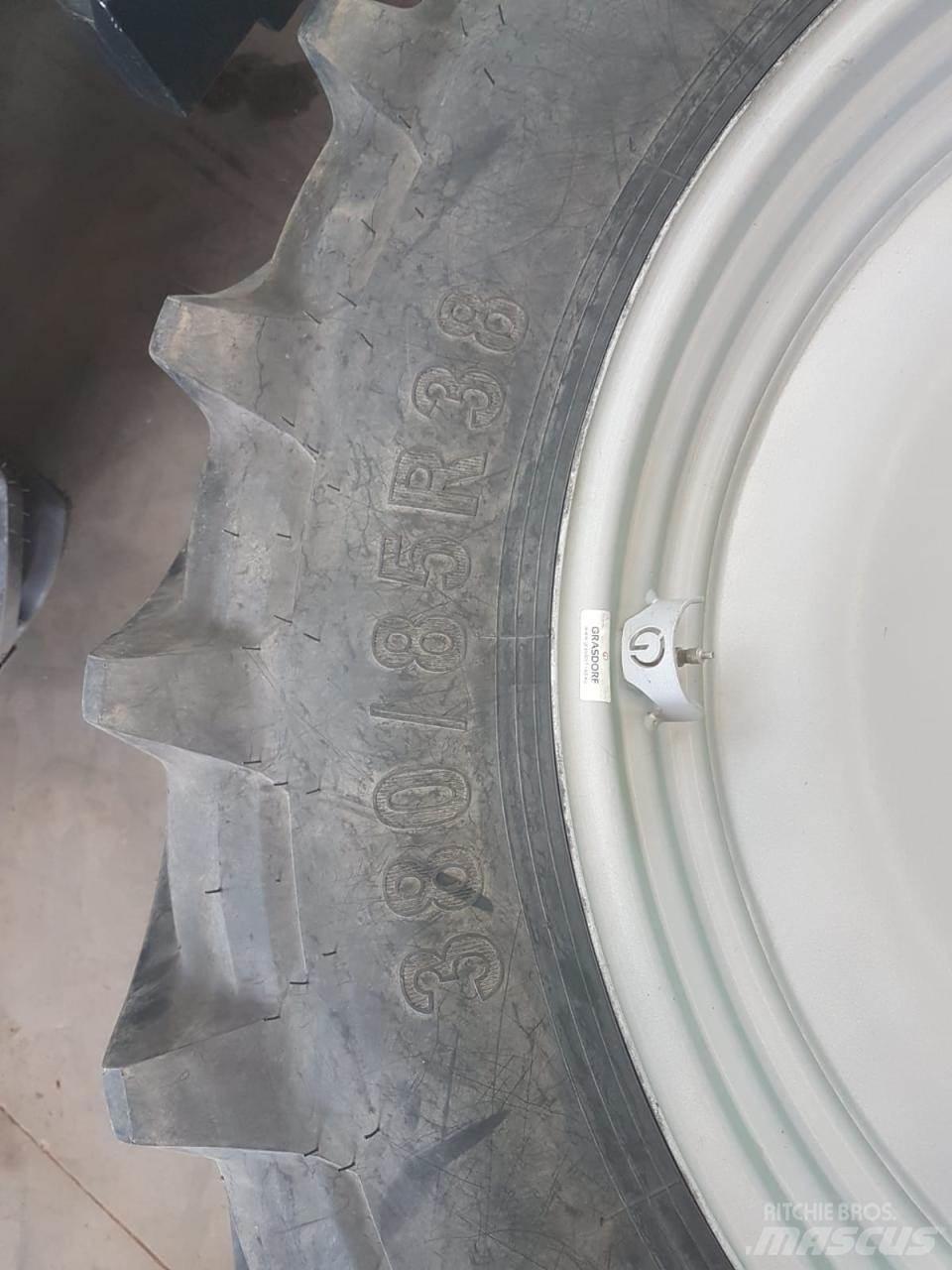 Petlas 380/85R38 Шины и колёса