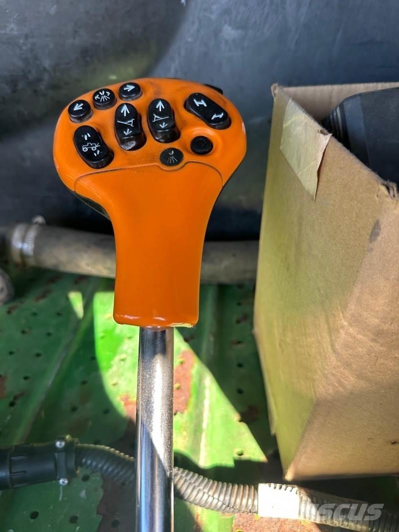 John Deere R952 i Прицепные опрыскиватели