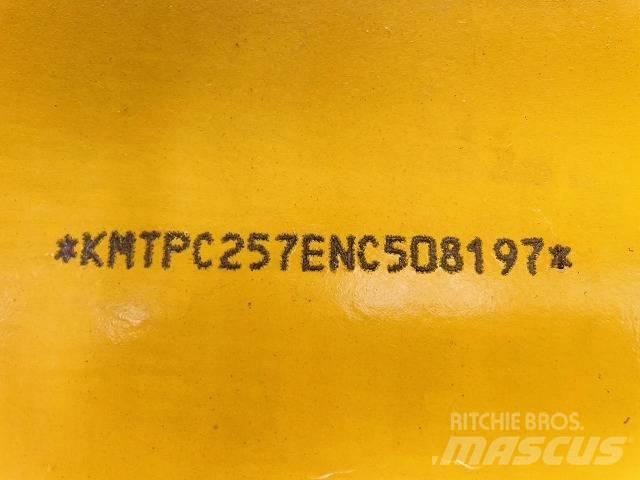Komatsu PC 200 L Гусеничные экскаваторы