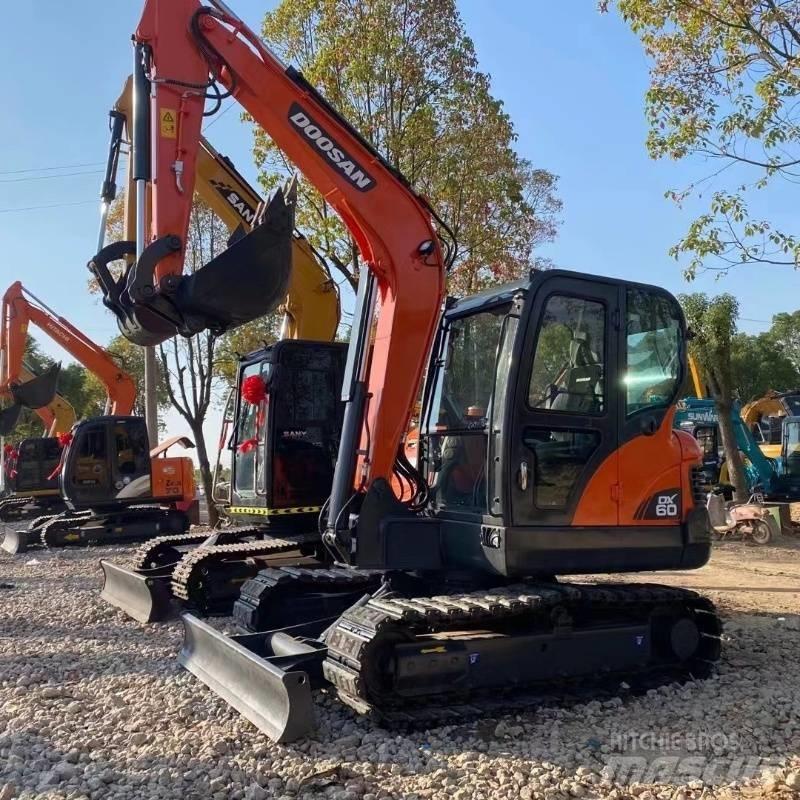Doosan DX 60 Гусеничные экскаваторы