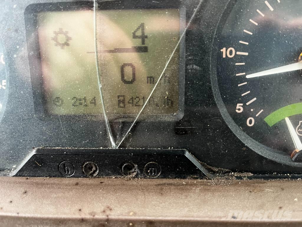 John Deere 6120 Трактора