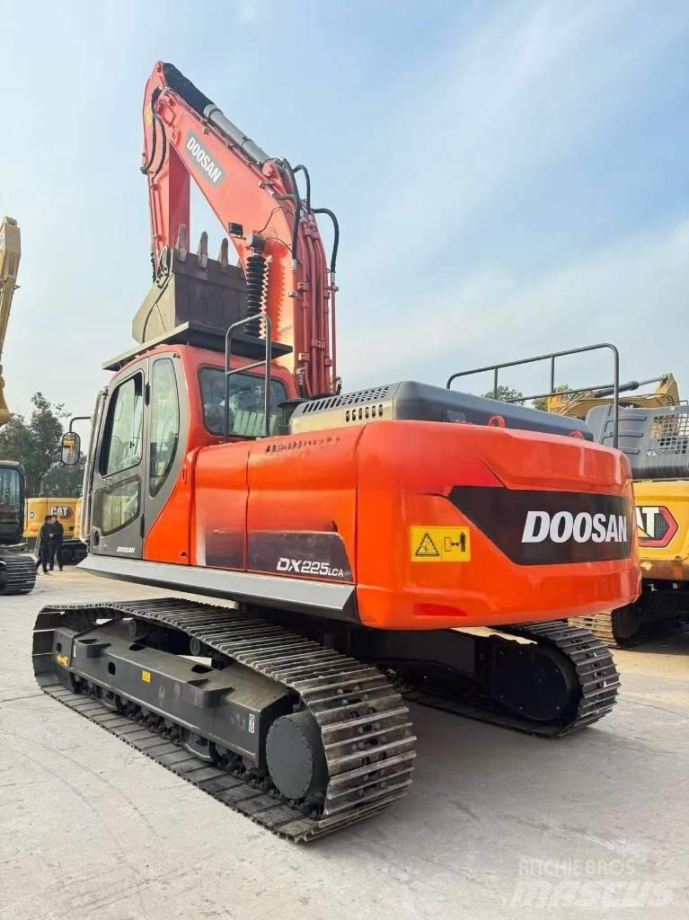 Doosan DX 225 LCA Малые экскаваторы 7т-12т