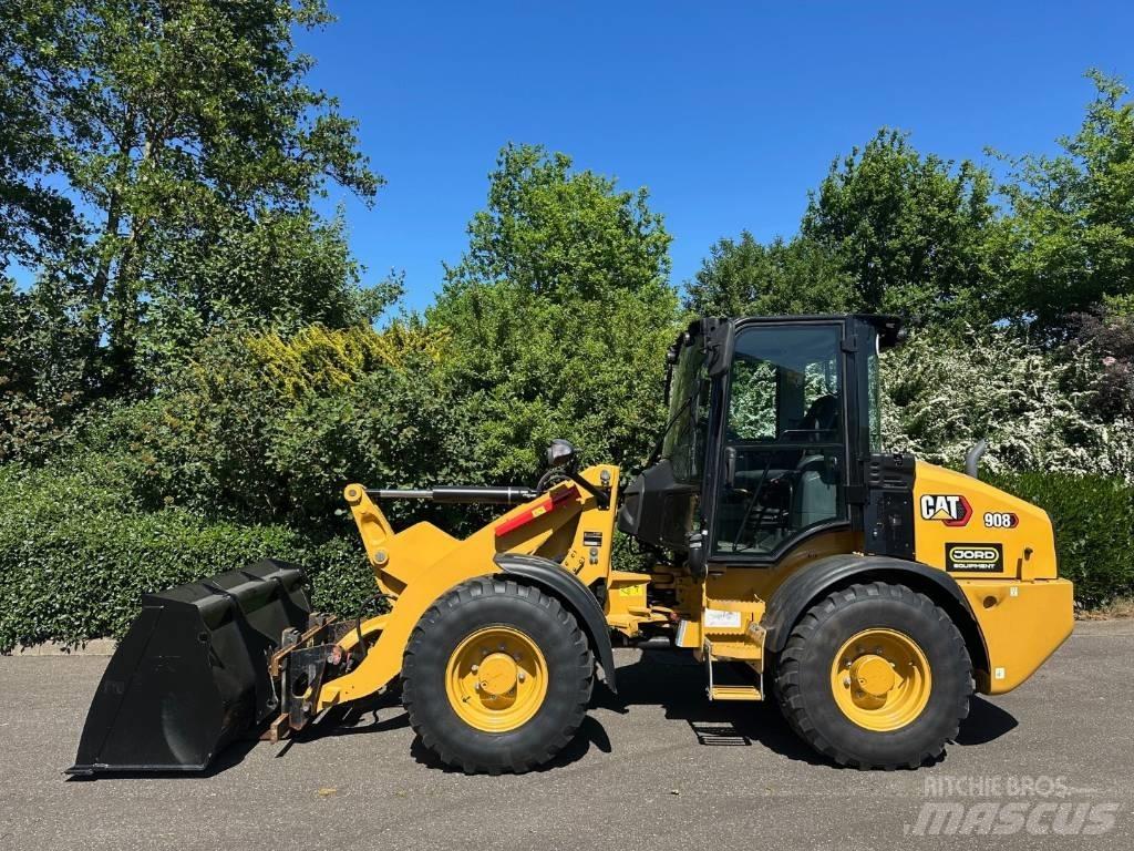 CAT 908 Фронтальные погрузчики