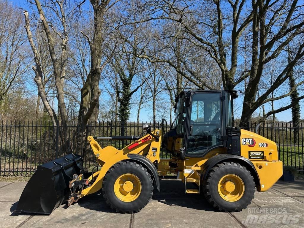 CAT 908 Фронтальные погрузчики