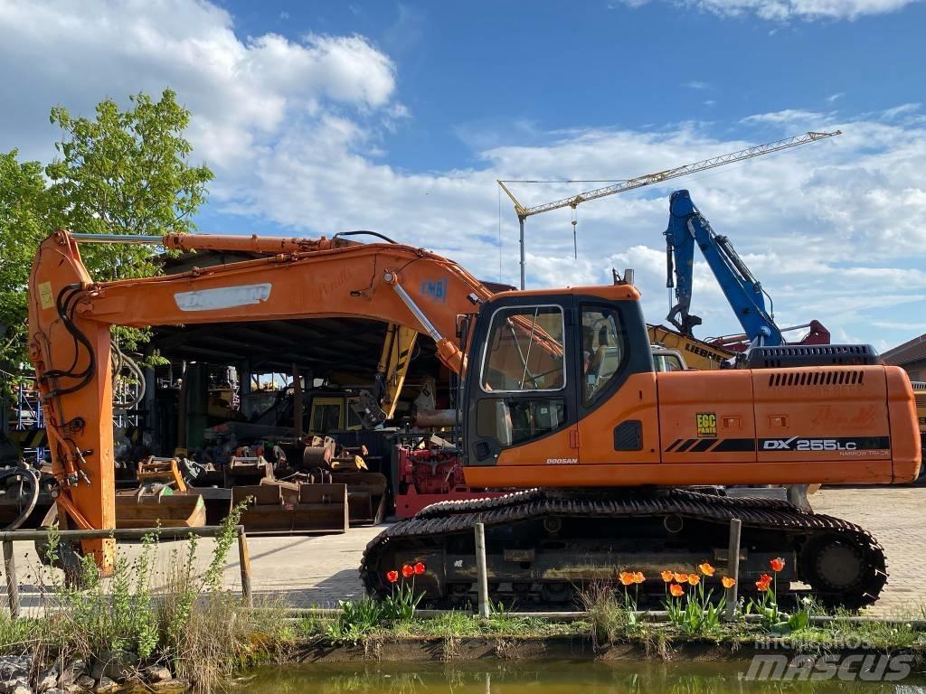 Doosan DX 255 NLC Гусеничные экскаваторы