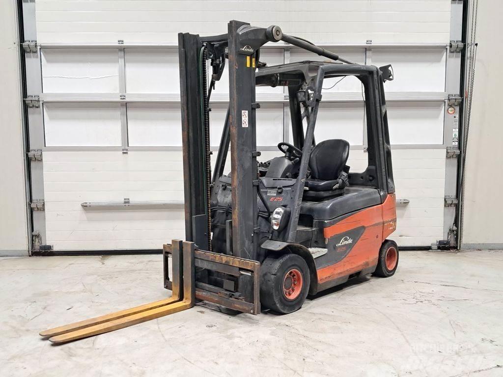 Linde E25-01 Электропогрузчики