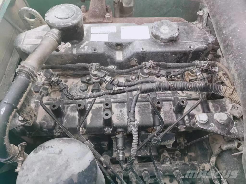 Kobelco SK 140 Гусеничные экскаваторы