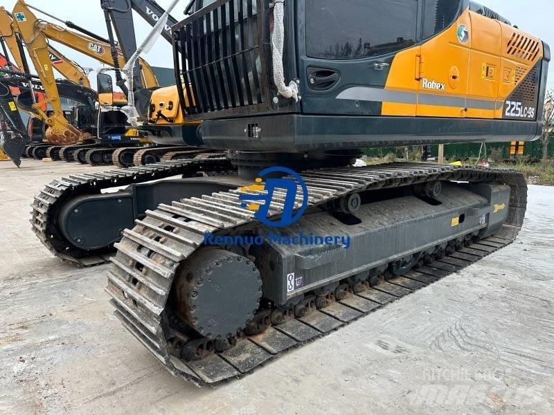 Hyundai 225LC-9S Гусеничные экскаваторы