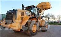 CAT 966M Фронтальные погрузчики