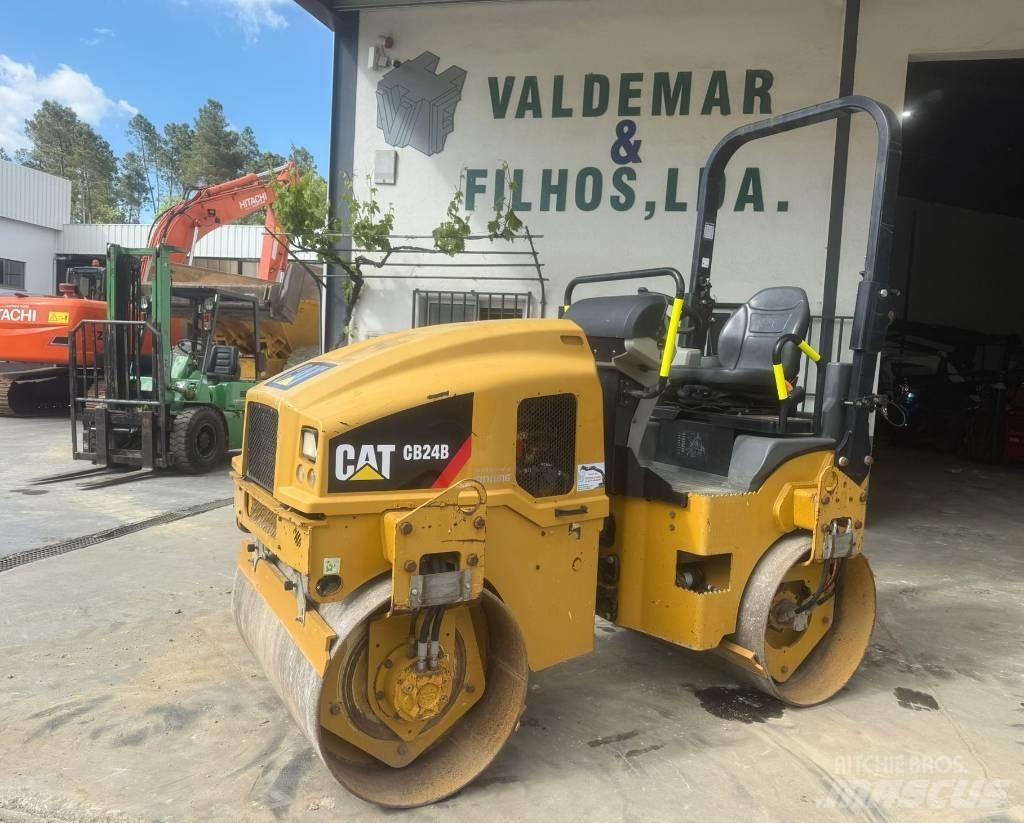 CAT CB 24 B, CB24 Катки тротуарные