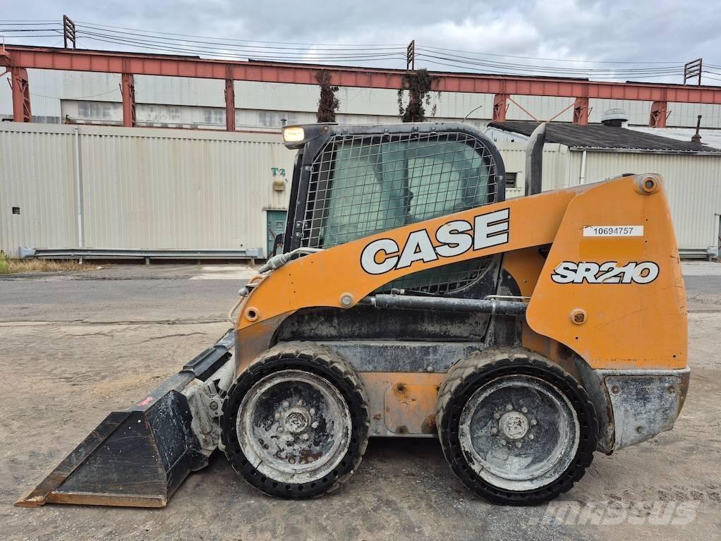 CASE SR120 Мини-погрузчики