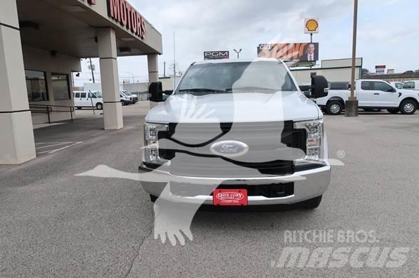 Ford F250 SD Строительная техника - Другие