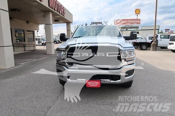 RAM 3500 HD Грузовики-платформы/боковая разгрузка