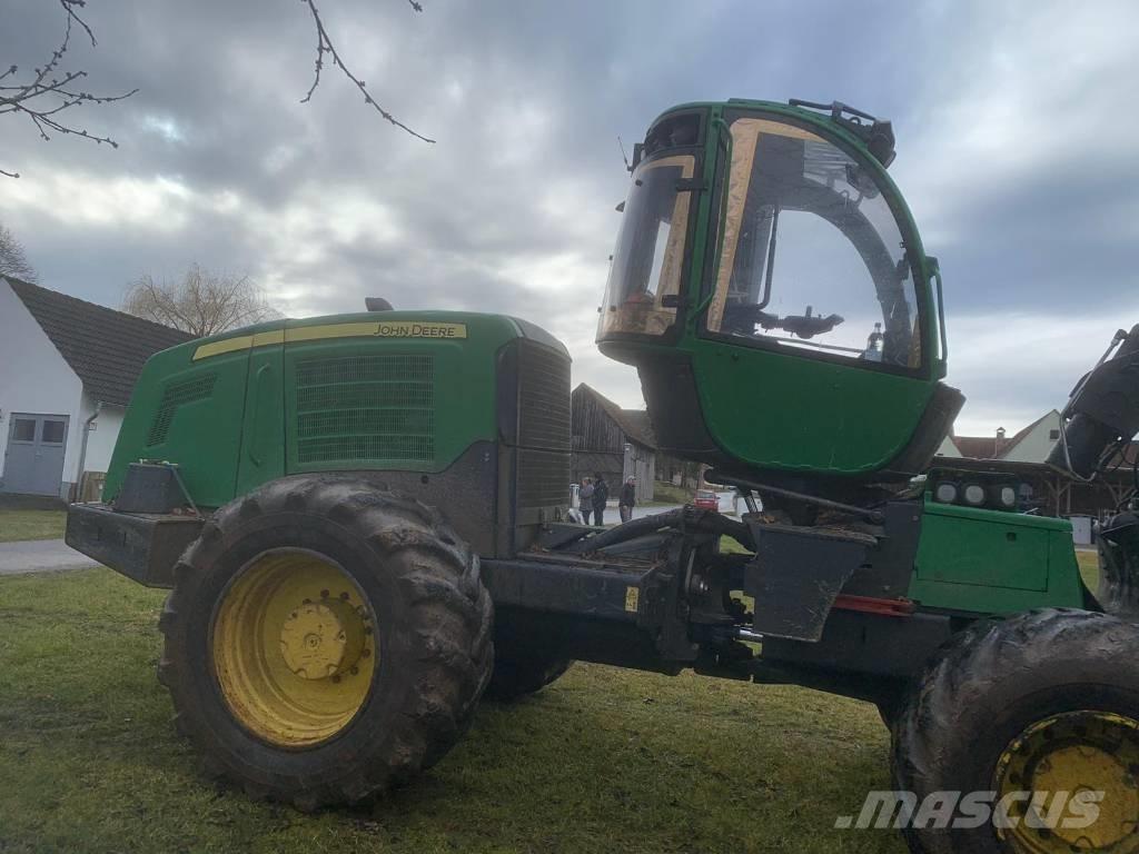 John Deere 1270 E Харвестеры