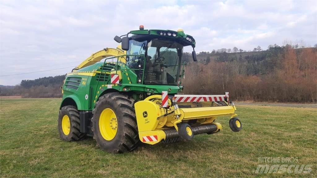 John Deere 8400i Самоходные кормоуборочные комбайны