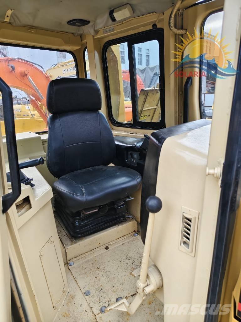 CAT D 7 R Гусеничные бульдозеры