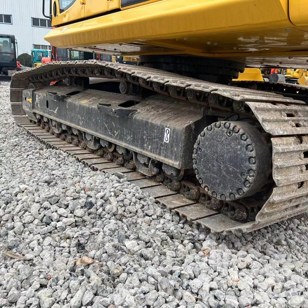 Komatsu PC240 Гусеничные экскаваторы