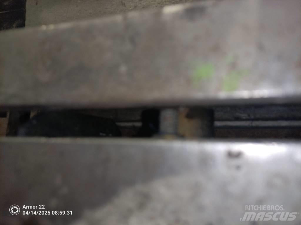 JLG 2630 ES Ножничные подъемники