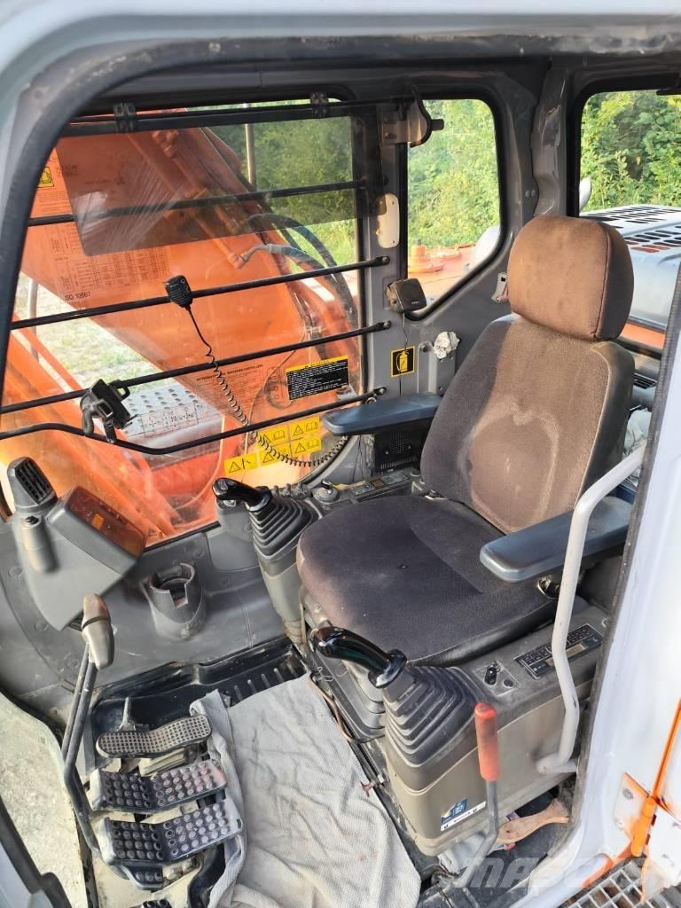 Hitachi ZX 180 LC Гусеничные экскаваторы