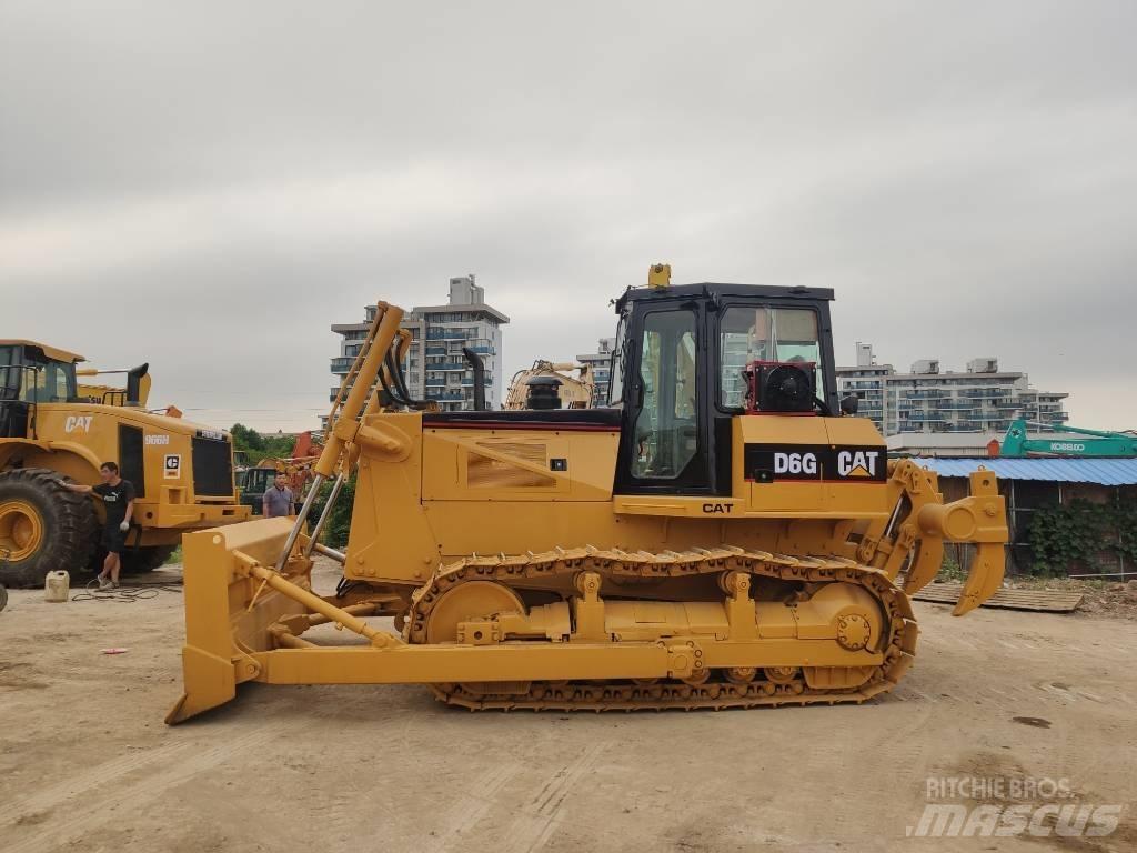 CAT D 6 G Гусеничные бульдозеры