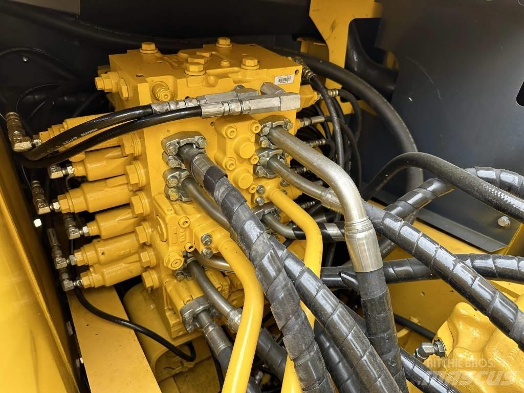 Komatsu PC 200-8 Гусеничные экскаваторы