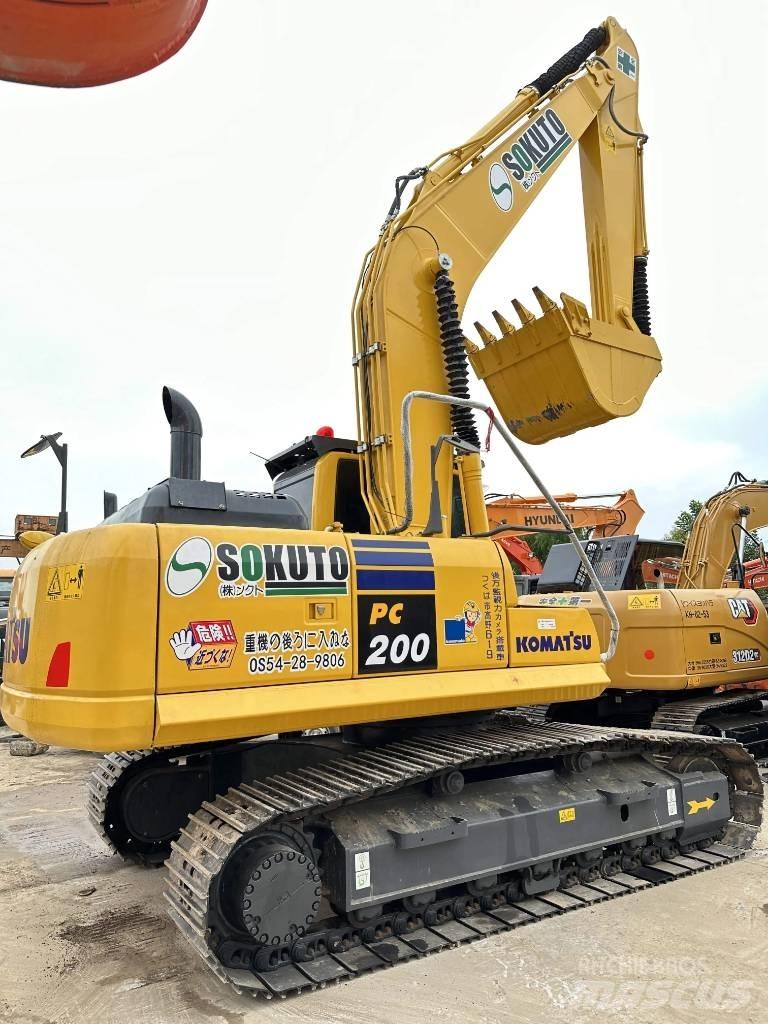 Komatsu PC 200-8 Гусеничные экскаваторы