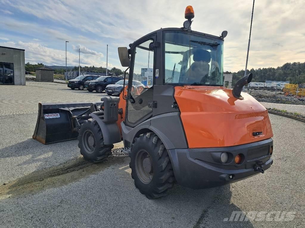 Hitachi ZW 75 Фронтальные погрузчики