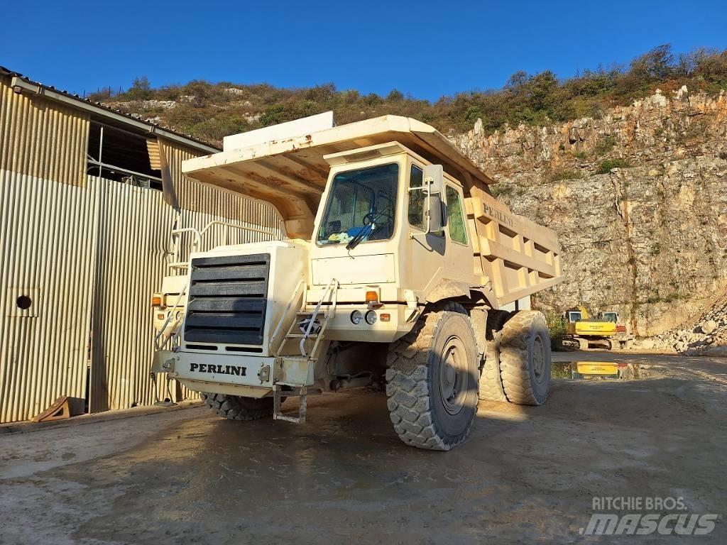 Perlini D655E Карьерные самосвалы