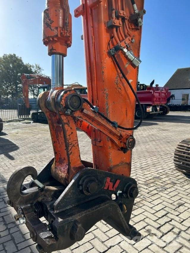 Hitachi ZX 130 Гусеничные экскаваторы
