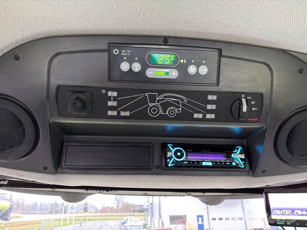 CLAAS Jaguar 930 Самоходные кормоуборочные комбайны