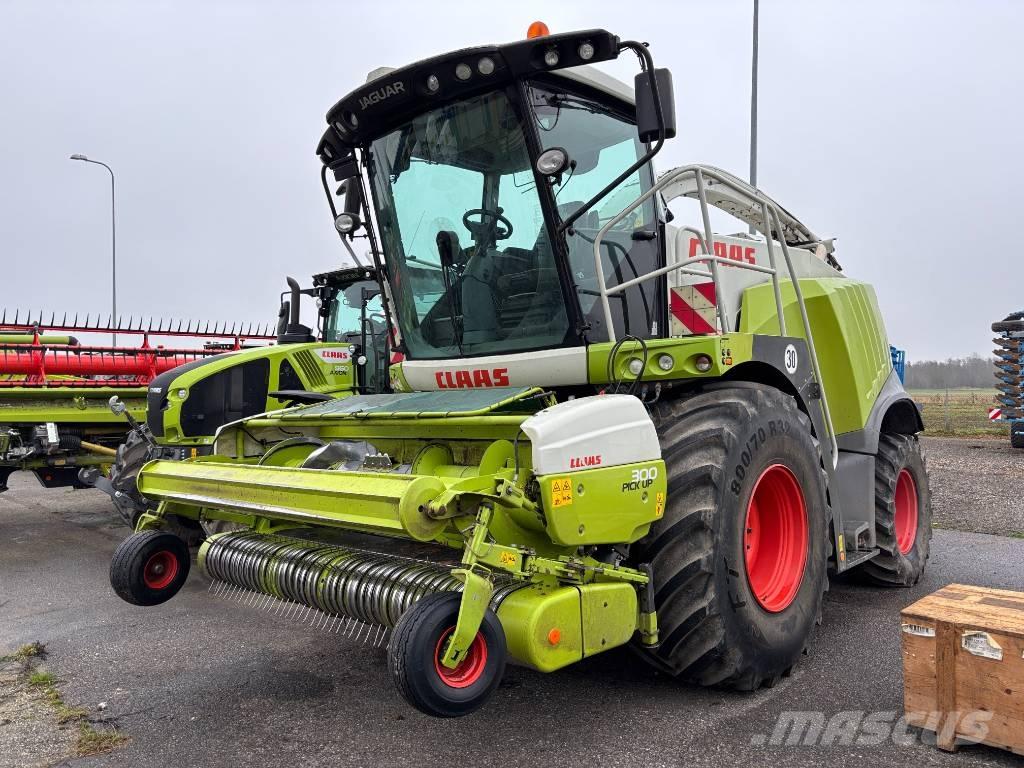 CLAAS Jaguar 930 Самоходные кормоуборочные комбайны