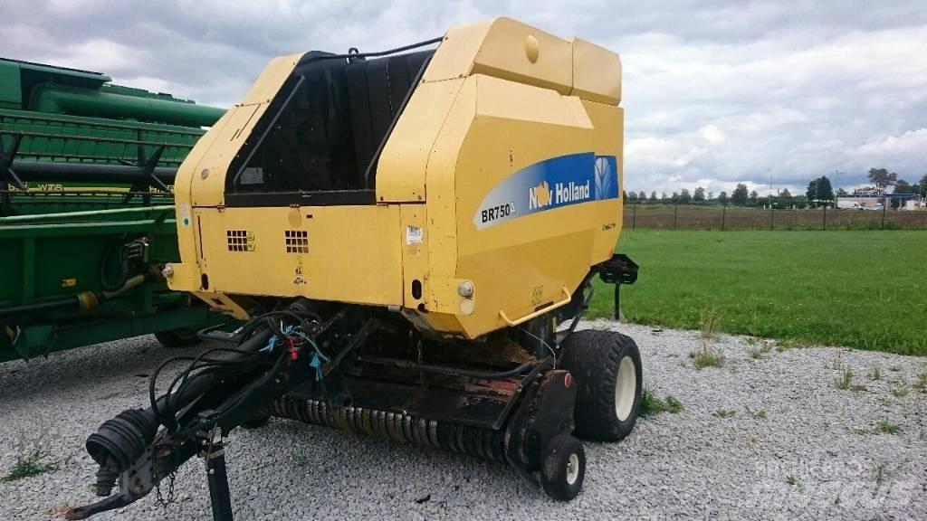 New Holland BR750A Рулонные пресс-подборщики