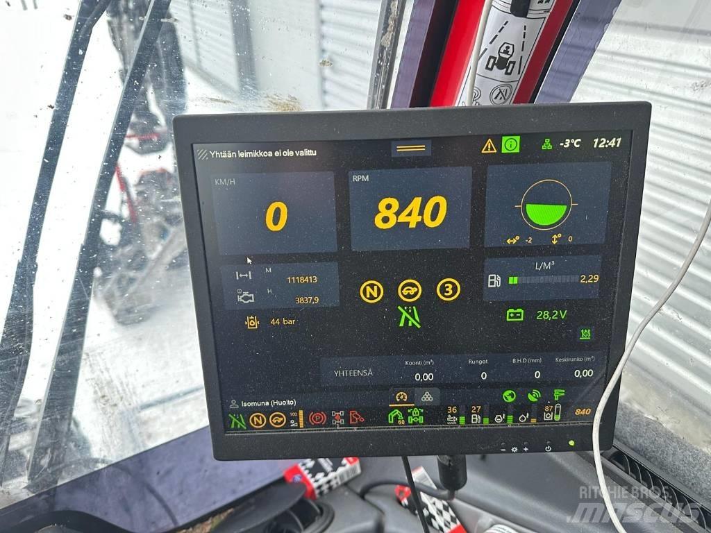 Komatsu 931 XC Харвестеры