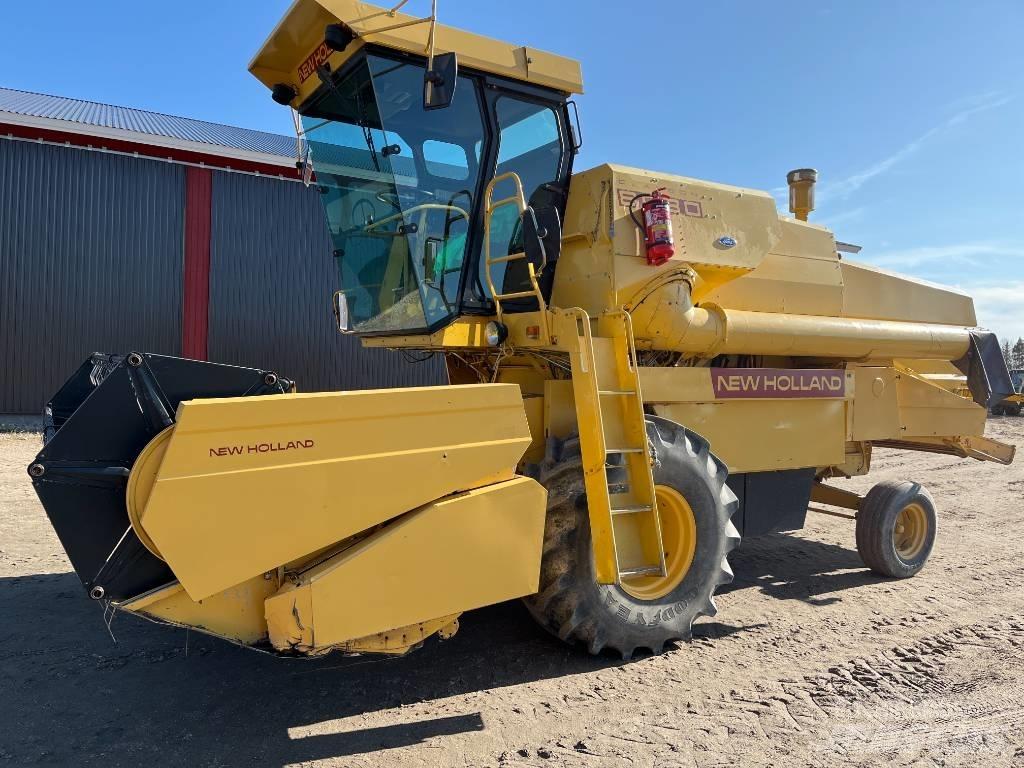 New Holland 8030 12´ Зерноуборочные комбайны