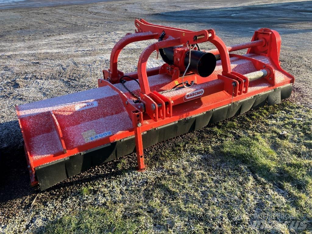 Maschio bufalo 300 Мульчирователи