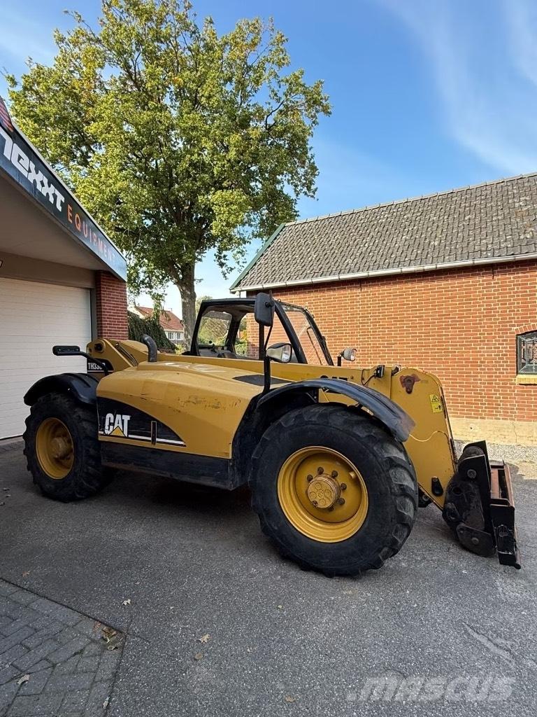 CAT TH 330 B Телескопические погрузчики