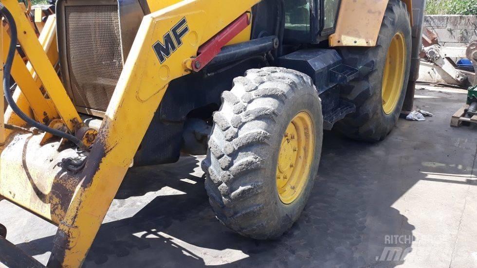 Fermec 860 Экскаваторы-погрузчики