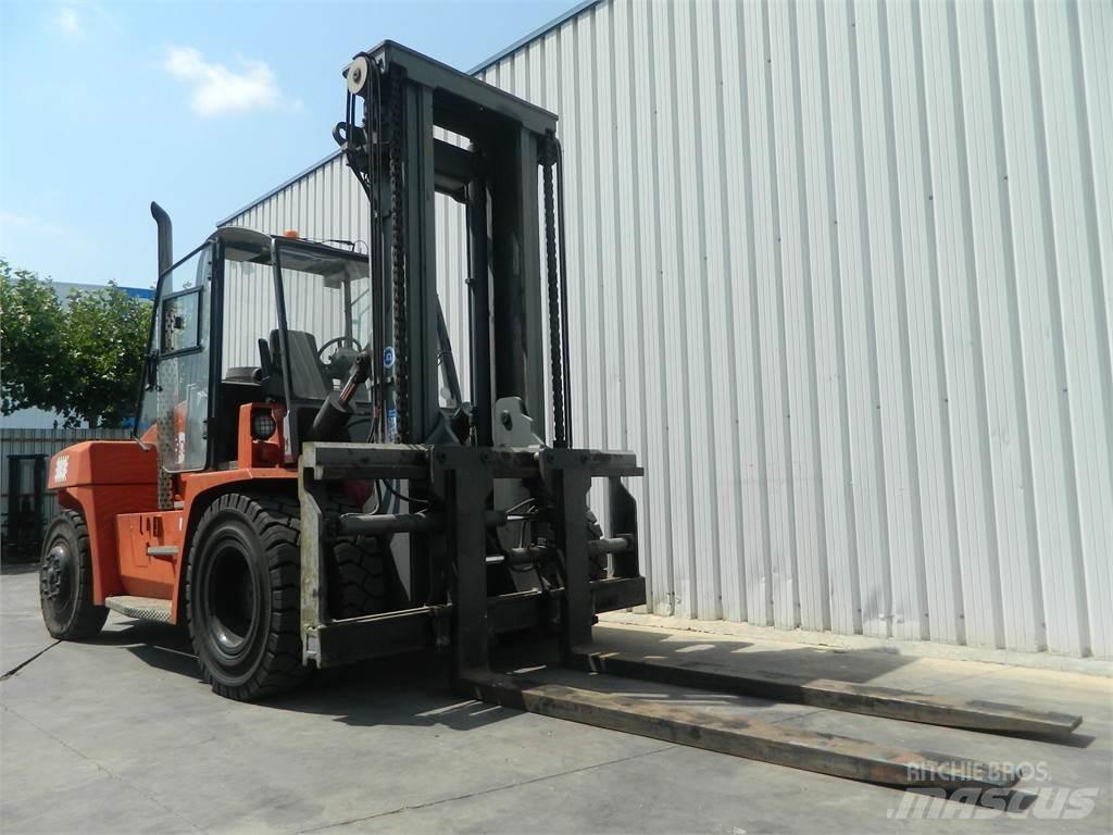 Kalmar DCE100 12 Дизельные погрузчики