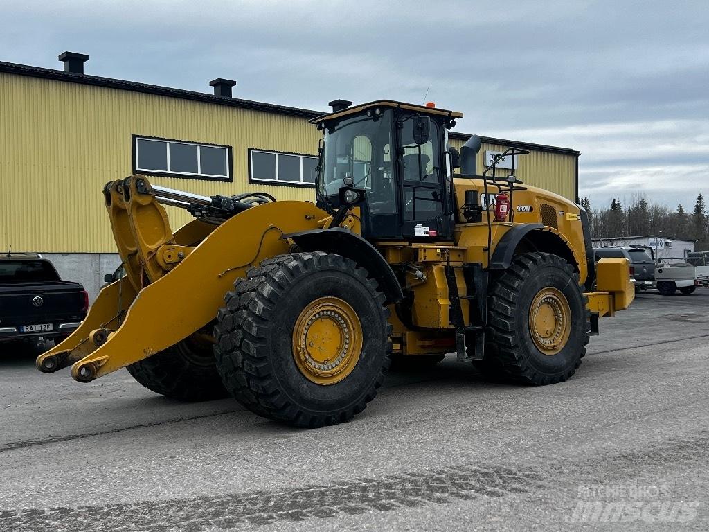 CAT 982 M Фронтальные погрузчики