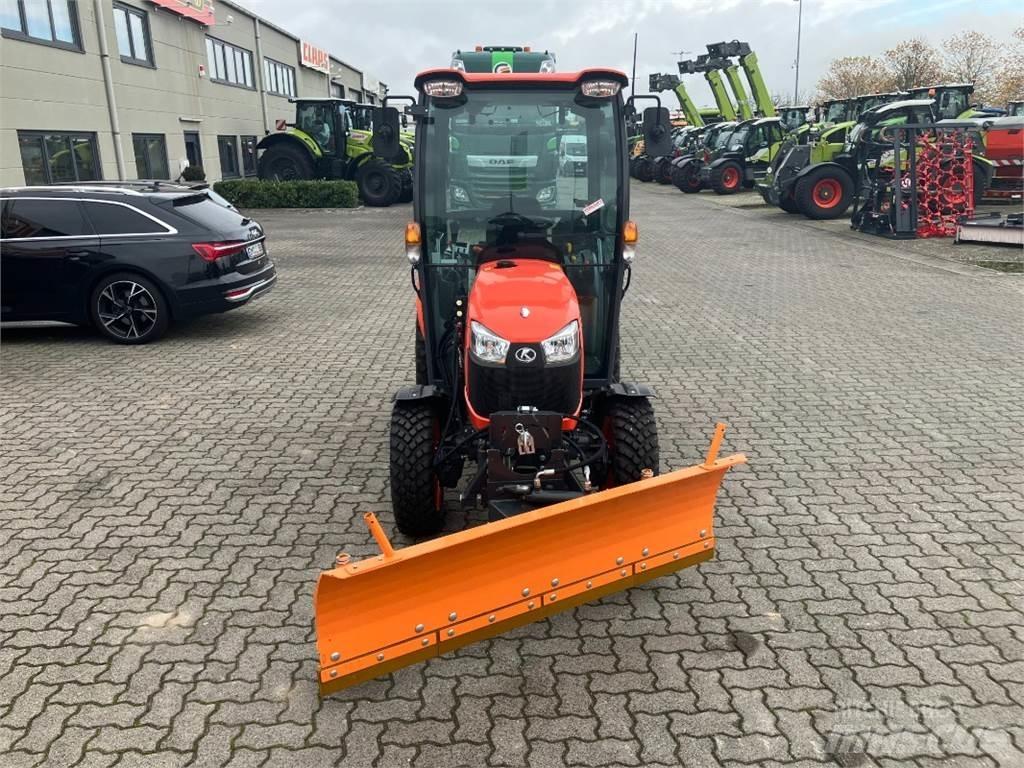 Kubota B2231 Коммунальные тракторы