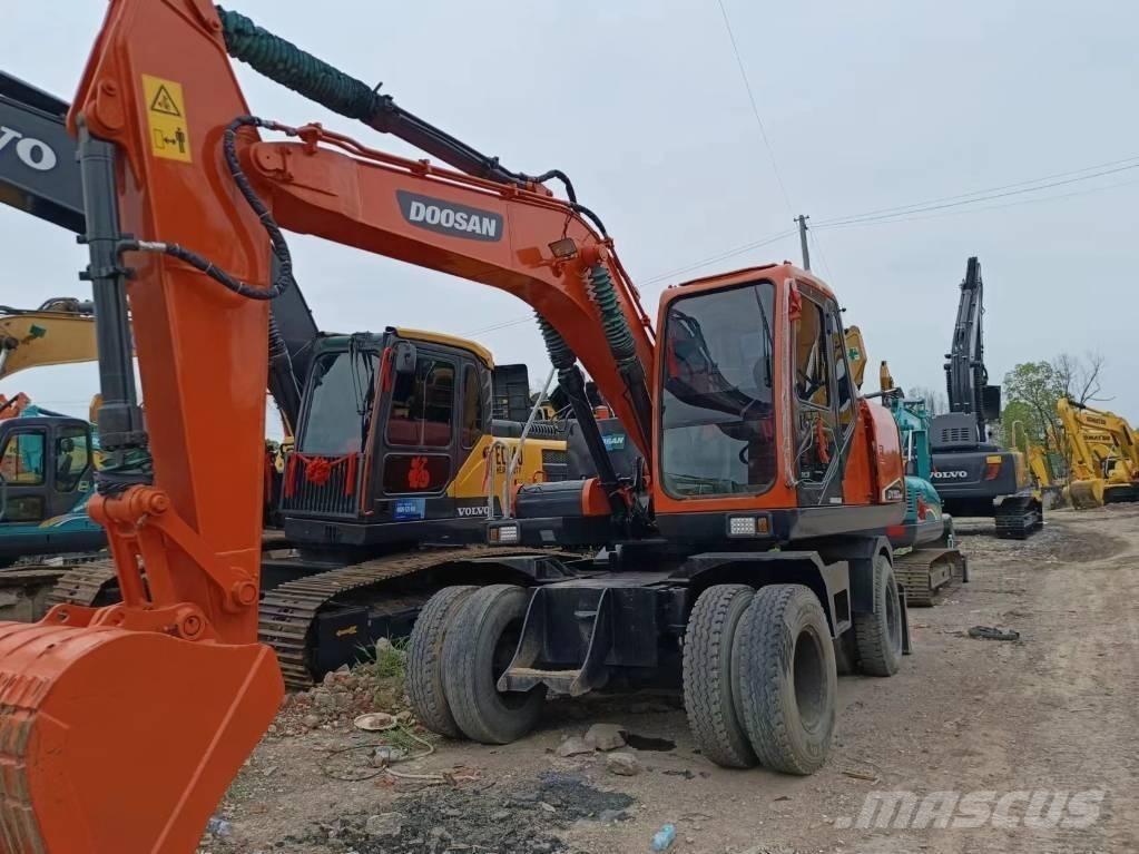 Doosan 150 W Колёсные экскаваторы