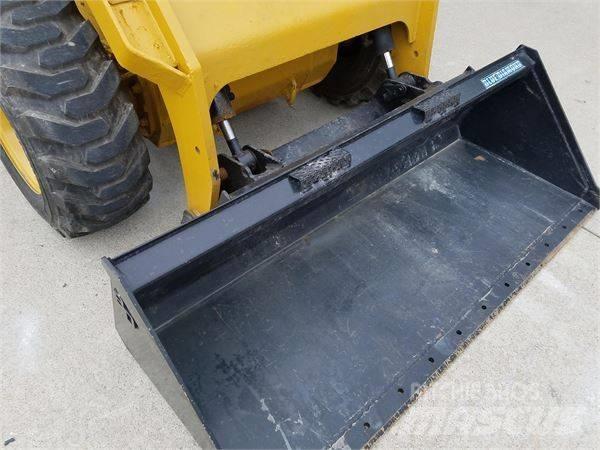 CAT 272 D Мини-погрузчики