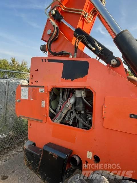 SkyTrak 8042 Телескопические погрузчики