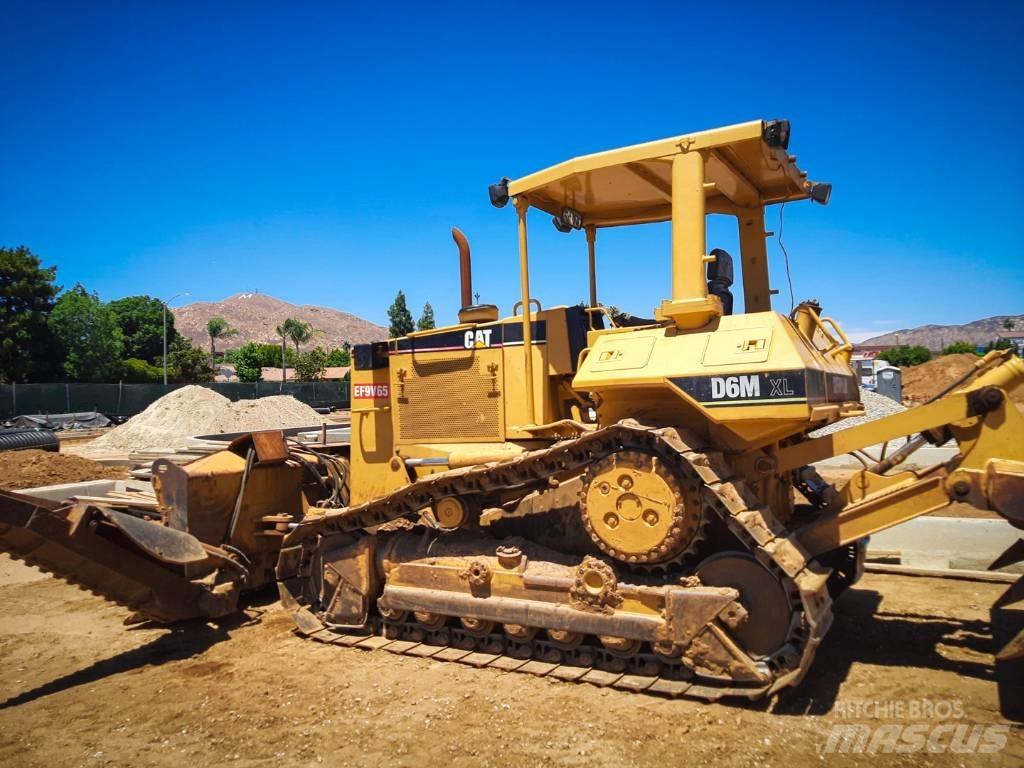 CAT D 6 M XL Гусеничные бульдозеры